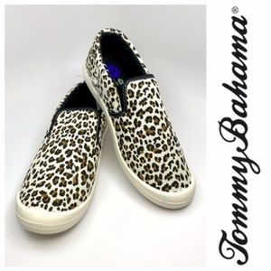 TOMMY BAHAMA UNISEX SLIP ON LEOPARD PRINT SNEAKERS